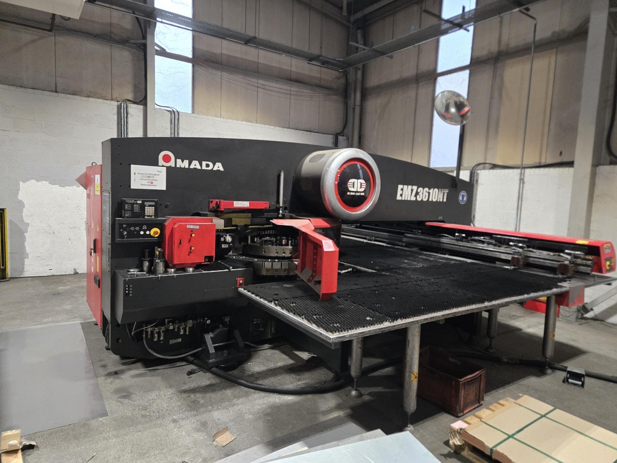 Amada EMZ 3610 NT